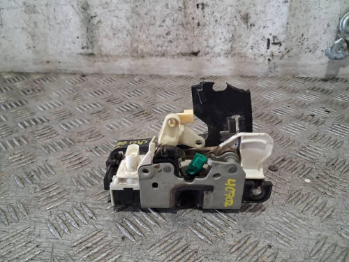 CERRADURA PUERTA DELANTERA IZQUIERDA 