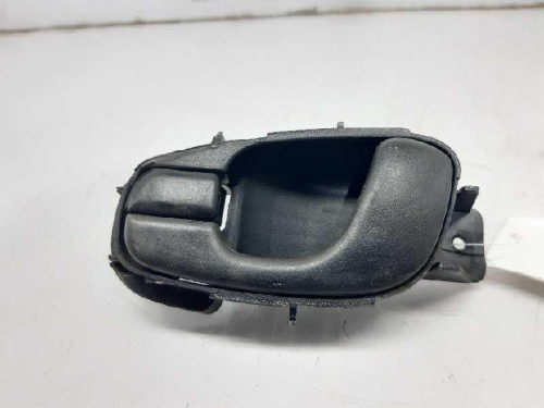  MANETA INTERIOR DELANTERA IZQUIERDA DAEWOO LANOS 
