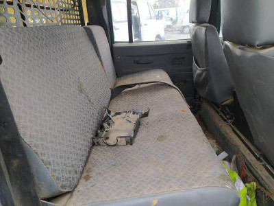 LAND ROVER DEFENDER (LD)()