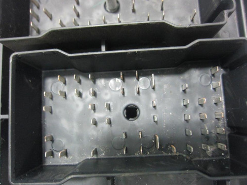  CAJA RELES / FUSIBLES CHEVROLET HHR 