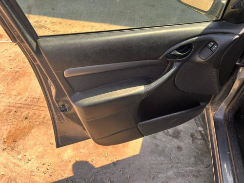  FORD FOCUS BERLINA (CAK) 
