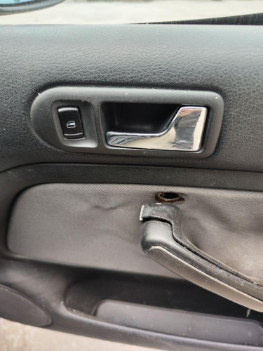 MANETA INTERIOR DELANTERA DERECHA VOLKSWAGEN BORA BERLINA (1J2)(1998) 