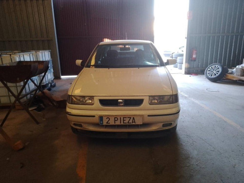 SEAT TOLEDO (1L) — vehículo donante para recambios 