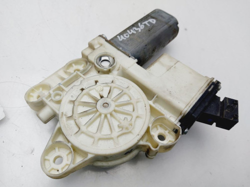 MOTOR ELEVALUNAS TRASERO DERECHO Toyota COROLLA (E12) 