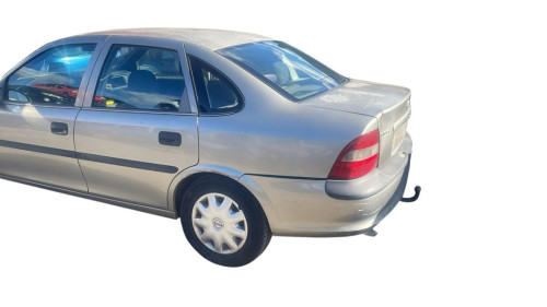  OPEL VECTRA B BERLINA 