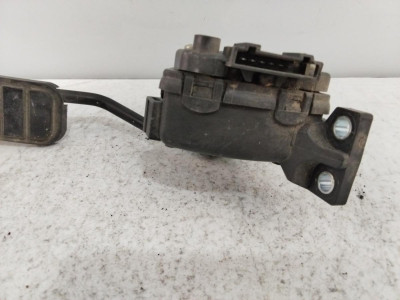 PEDAL ACELERADOR