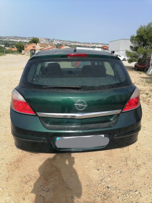 OPEL ASTRA H BERLINA