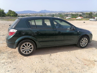 OPEL ASTRA H BERLINA