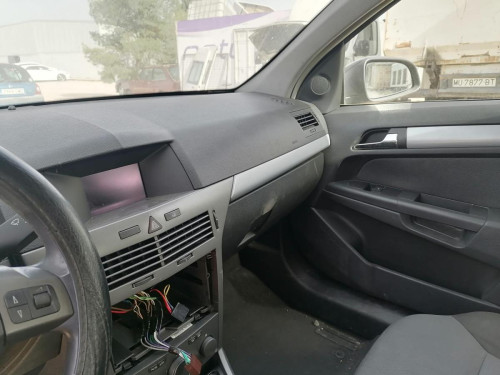 OPEL ASTRA H BERLINA — автомобиль-донор на запчасти 
