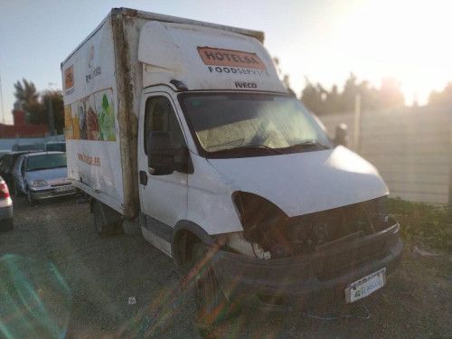  IVECO DAILY FURGÓN 