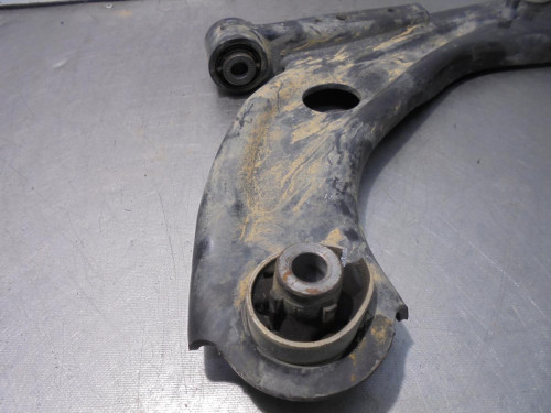  BRAZO SUSPENSION INFERIOR DELANTERO DERECHO Peugeot 3008 