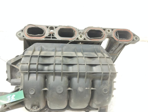  COLECTOR ADMISION TOYOTA AURIS (E15) 