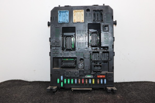  CAJA RELES / FUSIBLES CITROEN C4 BERLINA 