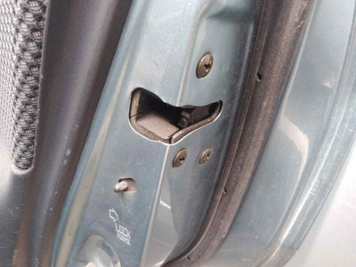 CERRADURA PUERTA TRASERA DERECHA