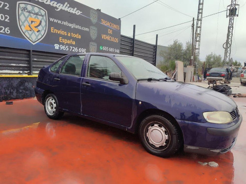 SEAT CORDOBA VARIO (6K5) — vehículo donante para recambios 