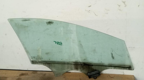 LUNA DELANTERA IZQUIERDA, HYUNDAI, I40 CW (VF)