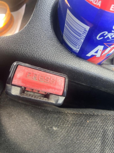 ENGANCHE CINTURON DELANTERO DERECHO Peugeot 308 