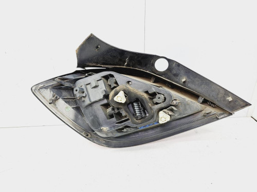  PILOTO TRASERO DERECHO Opel ASTRA H BERLINA 