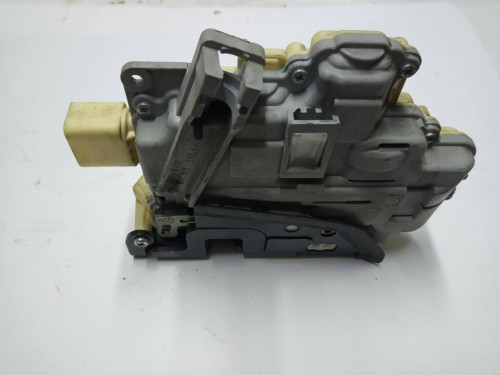 CERRADURA PUERTA DELANTERA DERECHA VOLKSWAGEN PASSAT VARIANT (3C5) 