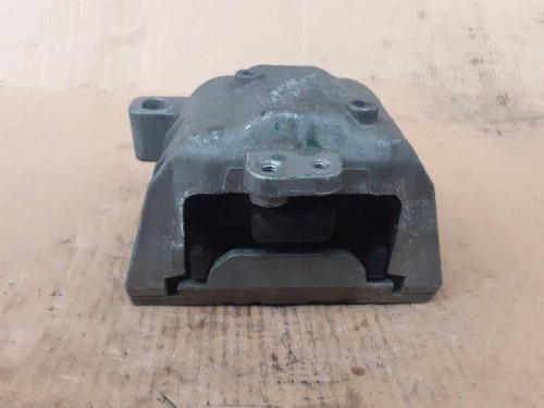  SOPORTE MOTOR DERECHO 