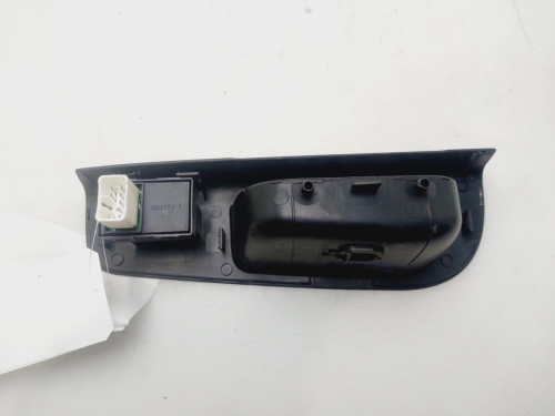 MANDO ELEVALUNAS TRASERO DERECHO Kia CEED SPORTSWAGON (ED) 