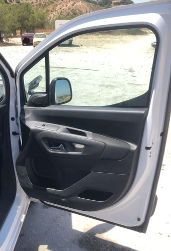 OPEL COMBO LIFE E — автомобиль-донор на запчасти 