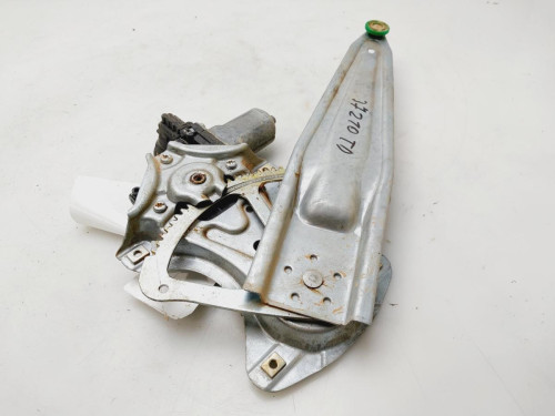 ELEVALUNAS TRASERO DERECHO Toyota YARIS (XP13) 
