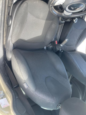 ASIENTO DELANTERO IZQUIERDO
