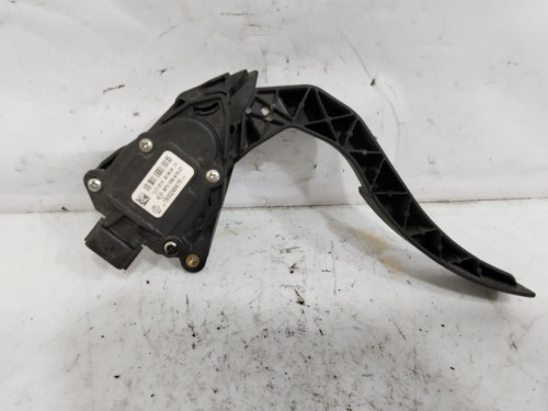 PEDAL ACELERADOR 