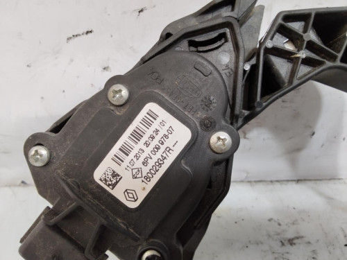 PEDAL ACELERADOR 