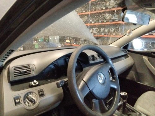  VOLKSWAGEN PASSAT BERLINA (3C2) 