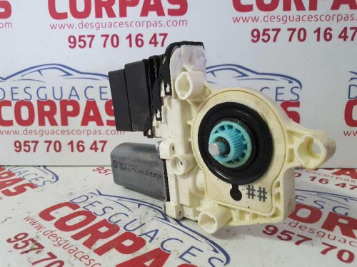 MOTOR ELEVALUNAS TRASERO DERECHO Seat LEON (1P1) 