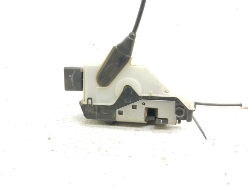 CERRADURA PUERTA DELANTERA DERECHA Peugeot 2008 