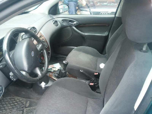  FORD FOCUS FAMILIAR (CAK) 