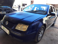 VOLKSWAGEN BORA BERLINA (1J2)(1998)