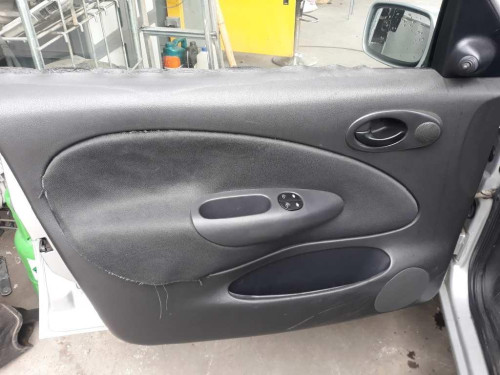  FORD FIESTA BERLINA (DX) 