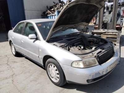 AUDI A4 BERLINA (B5)