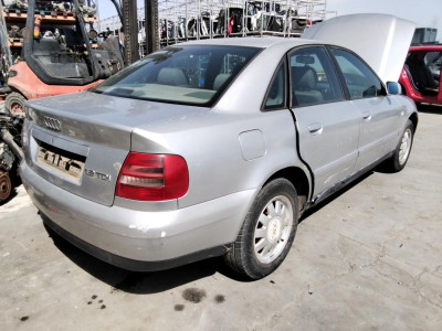 AUDI A4 BERLINA (B5)