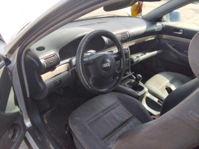 AUDI A4 BERLINA (B5)