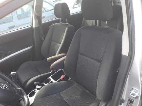  TOYOTA COROLLA VERSO (R1) 