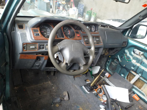  MITSUBISHI MONTERO (V20/V40) 