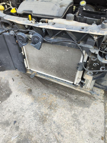 CONDENSADOR / RADIADOR AIRE ACONDICIONADO RENAULT CLIO III 