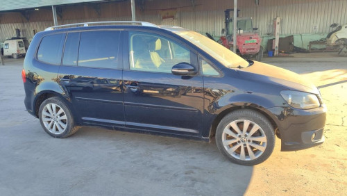  VOLKSWAGEN TOURAN (1T3) 