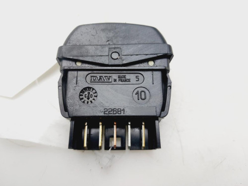 MANDO ELEVALUNAS DELANTERO DERECHO CITROEN XSARA PICASSO 