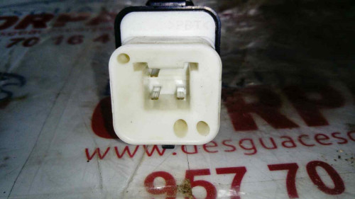  MANDO ELEVALUNAS TRASERO DERECHO MITSUBISHI MONTERO (V60/V70) 