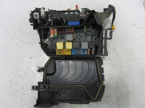  CAJA RELES / FUSIBLES Mercedes-Benz CLASE GLA (BM 156) 