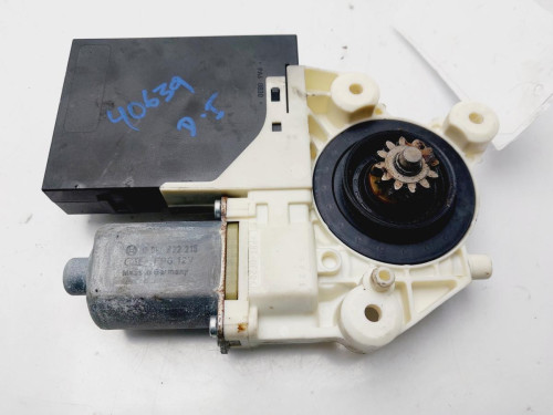 MOTOR ELEVALUNAS DELANTERO IZQUIERDO FORD FOCUS BERLINA (CAP) 