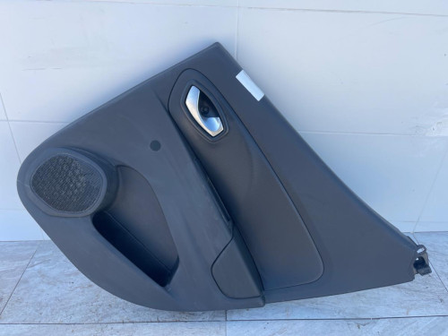 GUARNECIDO PUERTA TRASERA DERECHA Renault CLIO IV 