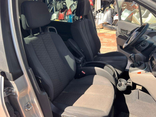  RENAULT SCENIC II (JM) 