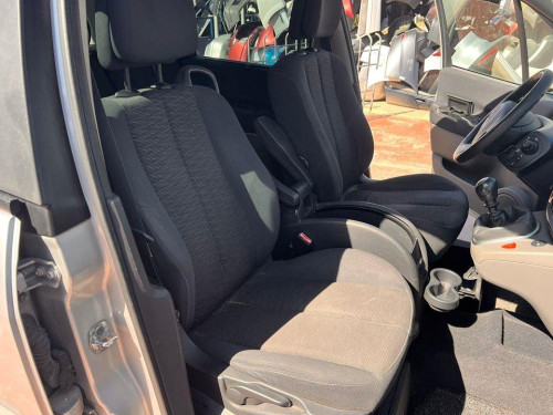  RENAULT SCENIC II (JM) 